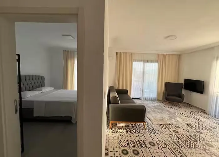 Maia Aparthotel